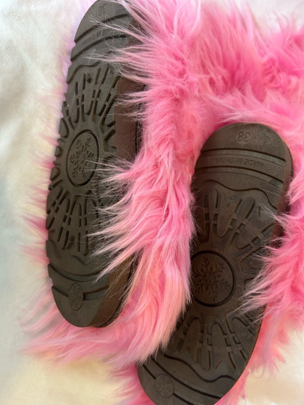 Source Unknown Pink Faux Fur Flat Slippers - Picture 2 of 3